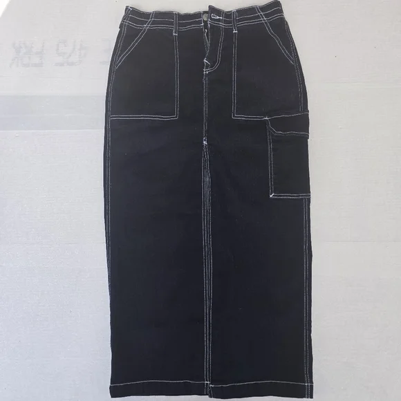 True Religion Black Denim Contrast Stitch Maxi Skirt | Cargo Pocket | Size 27 - Picture 3 of 14